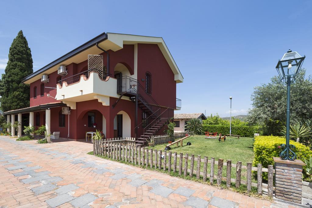 Вілла Orange Park - Agriturismo Містерб'янко Екстер'єр фото